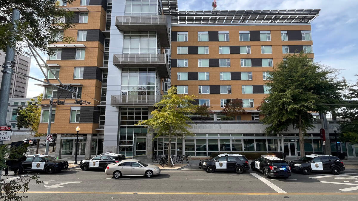 Sacramento Police respond to reports of a shooting at an apartment complex at 7th and H streets in downtown Sacramento on Thursday, Nov. 2, 2023.