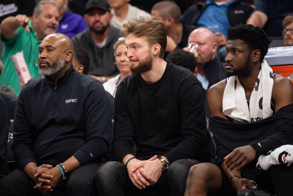 Sacramento Kings forward Domantas Sabonis (10), center, watches his team trail the New Orleans Pelicans during the first half of the NBA basketball game Tuesday, April 5, 2022, at Golden 1 Center in Sacramento. It was the last home game of the season for the Kings.
