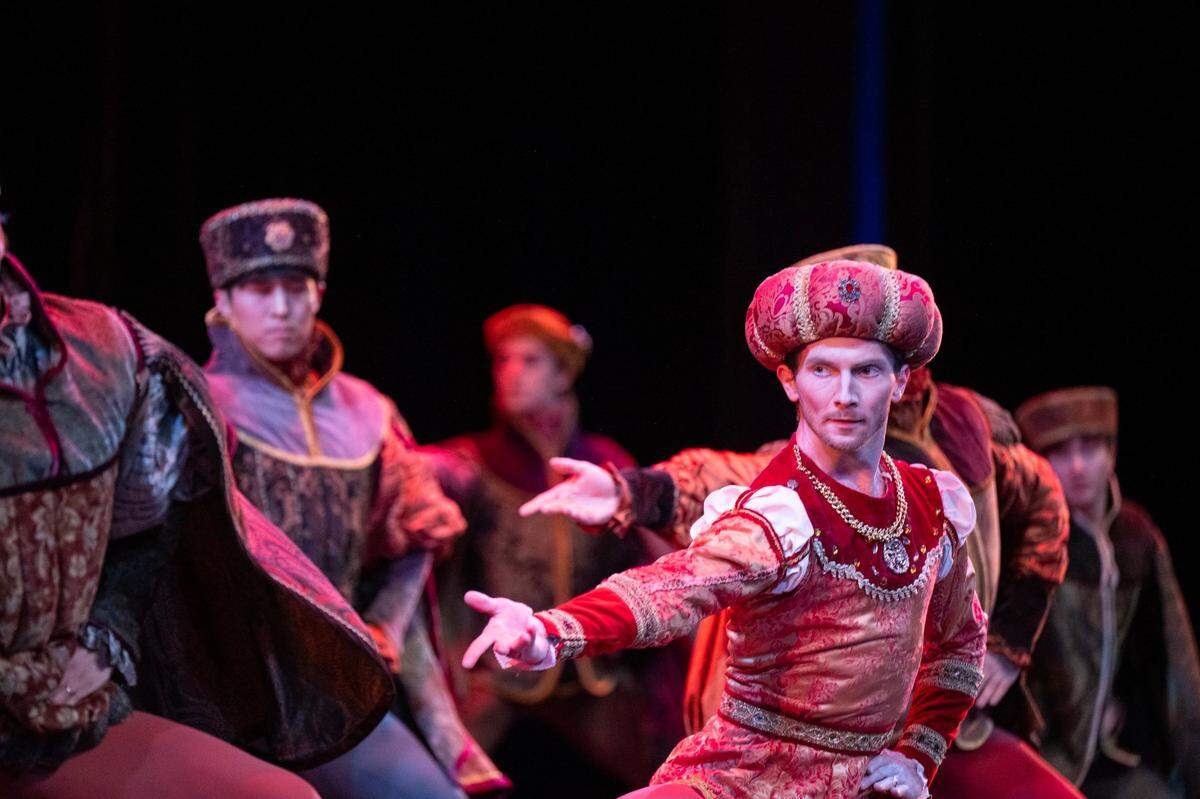Rhodes Elliott (Lord Capulet) of the Sacramento Ballet performs in “Romeo & Juliet” during a dress rehearsal Wednesday.