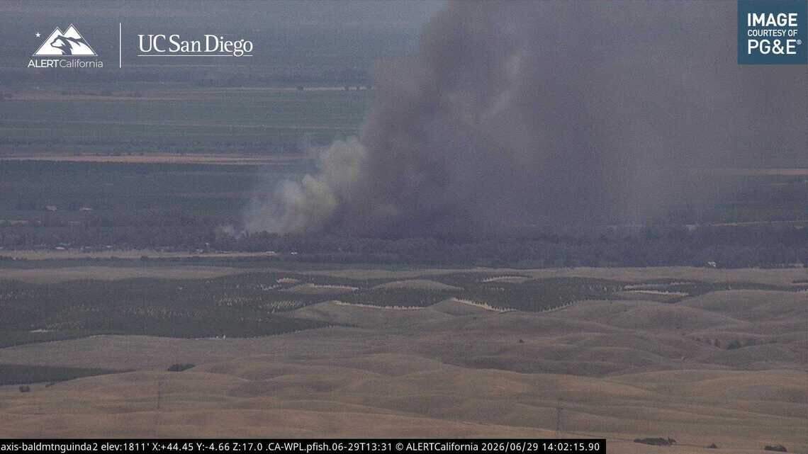 Firefighters get handle on Campers Fire in Dunnigan after one home destroyed