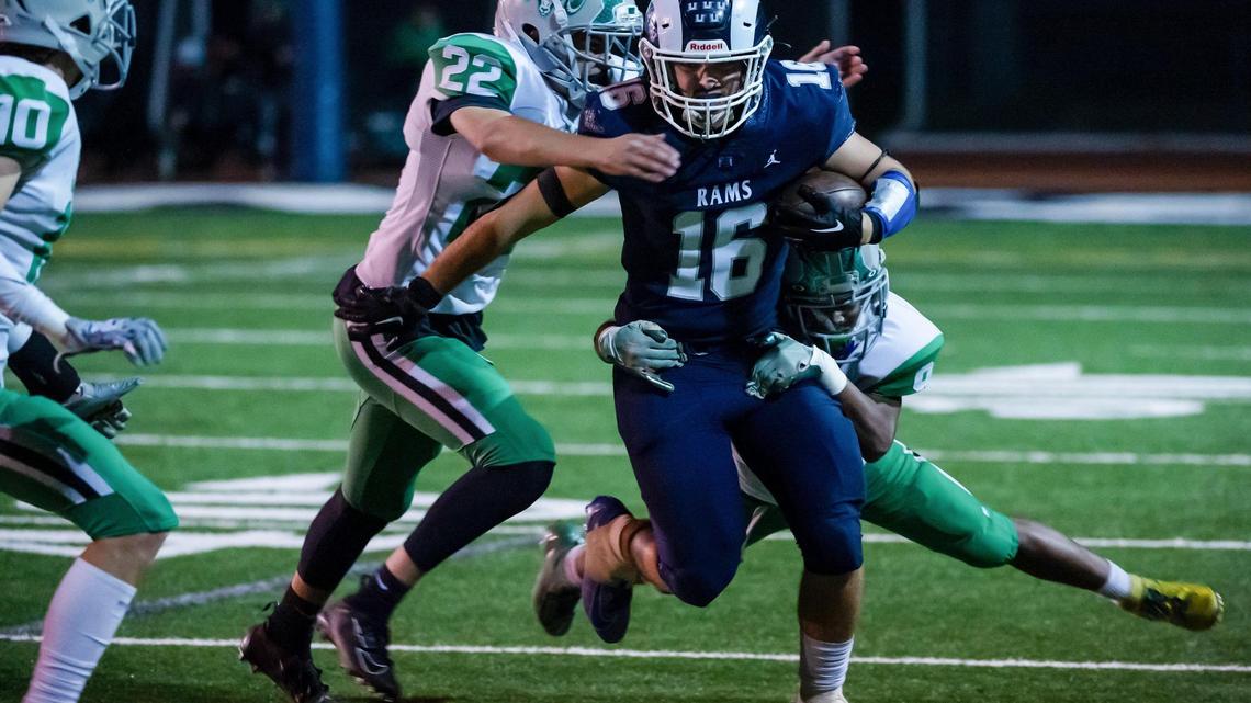 Prep football: Casa Roble downs Dixon to take league title as the playoffs loom