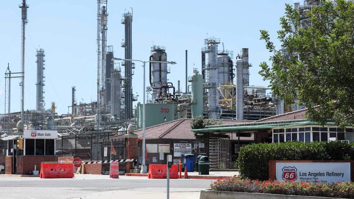 Would the oil refinery penalty have generated $600M for California if implemented?