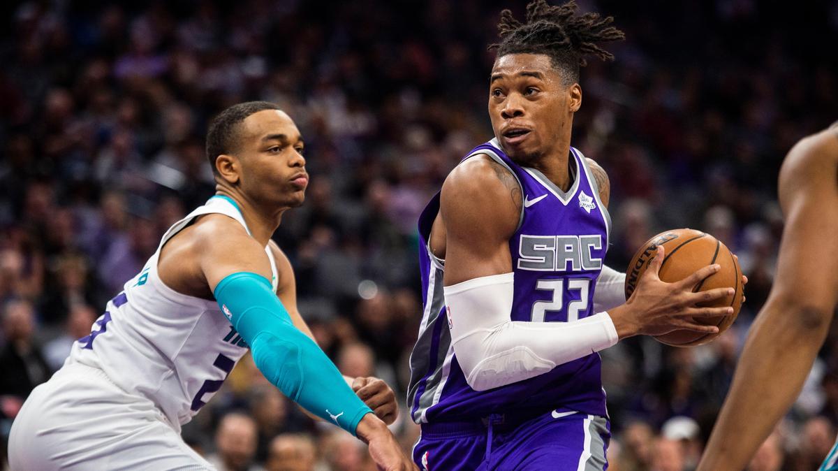 Sacramento Kings forward Richaun Holmes (22) drives the ball to the hoop during the first half at a game between the Charlotte Hornets and Sacramento Kings at the Golden 1 Center in downtown Sacramento, Wednesday, Oct. 30, 2019.