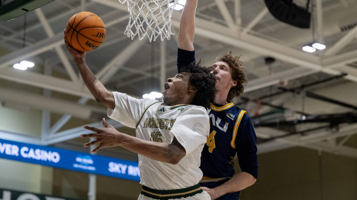 Sacramento State guard enters NCAA transfer portal. USC, Memphis show interest