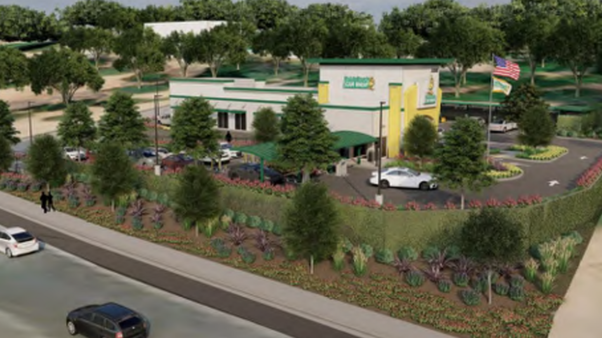 A new Quick Quack Car Wash is proposed in Folsom as city staff aim to limit traffic affects.