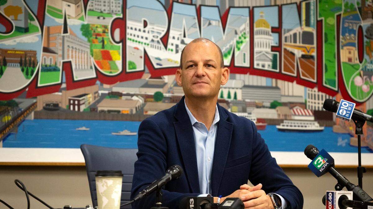 Assemblyman Kevin McCarty speaks at Sacramento City Hall on Wednesday, Nov. 27, 2024. McCarty should table any discussion over extending controversial City Manager Howard Chan’s contract.