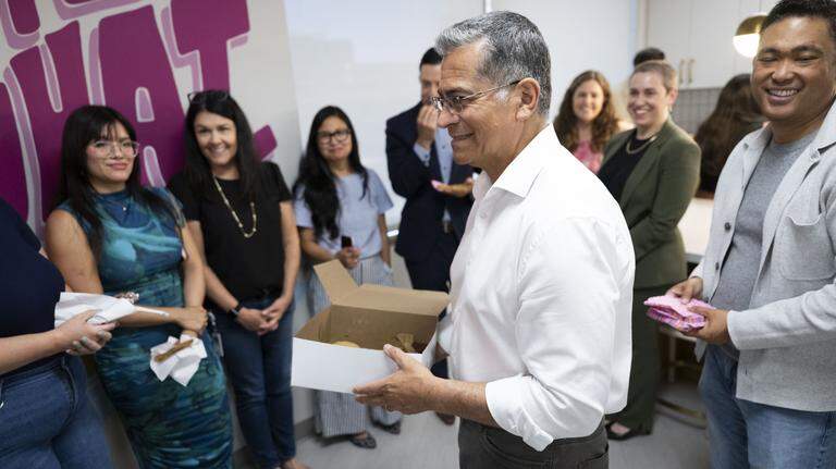 Top CA governor candidates spar, seek votes on last day before primary election
