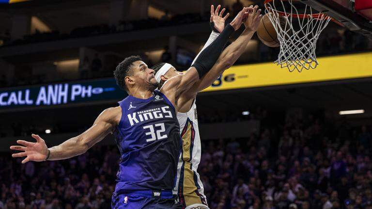 See a photo gallery of the Sacramento Kings victory against the New Orleans Pelicans