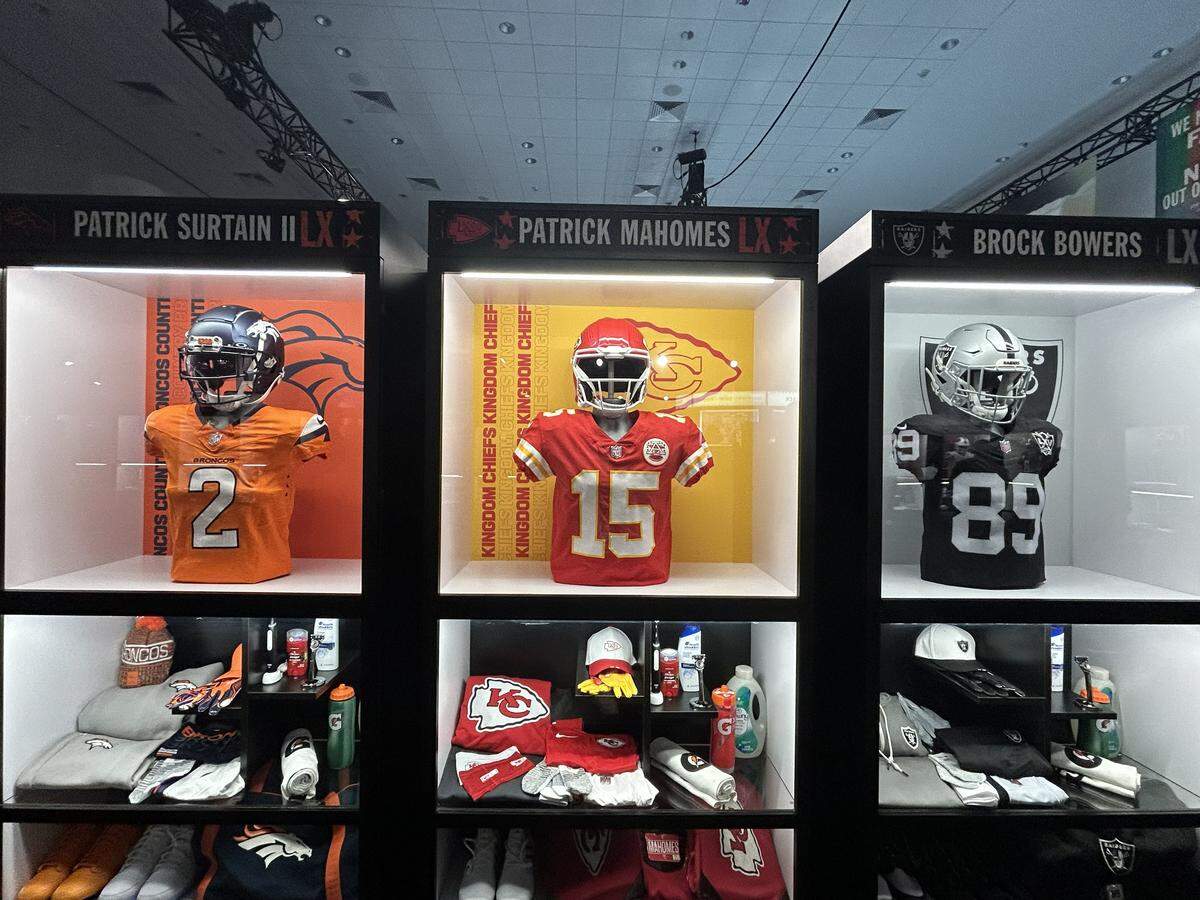 Guests could experience the NFL Museum to explore the evolution of the league and see trophies, Hall of Fame busts, crystal team helmets and historic shoes and jerseys.