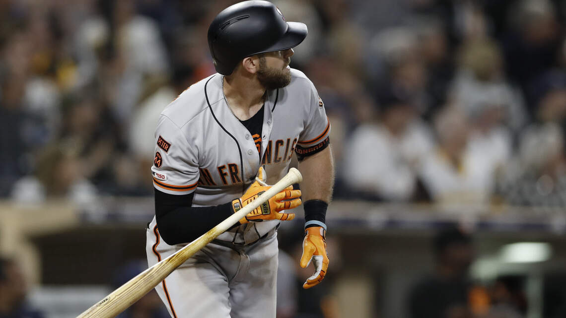 Longoria fighting through foot pain as Giants still harbor postseason hopes