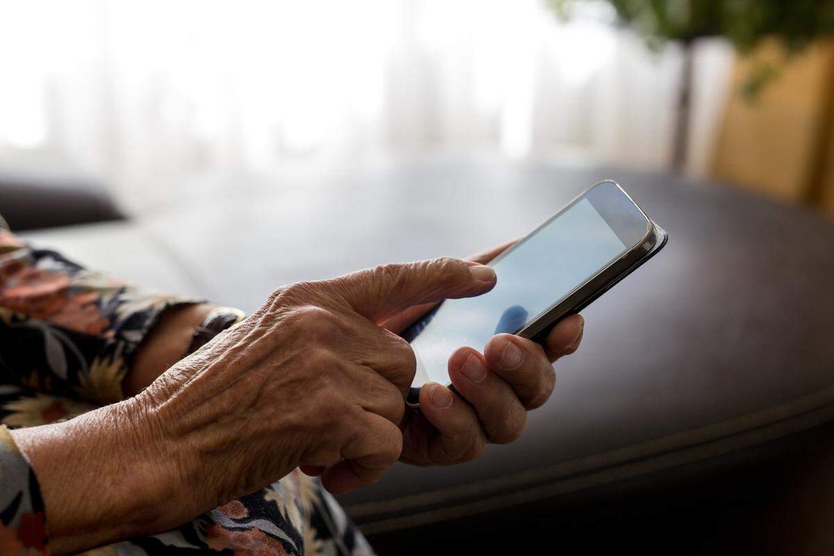 Some Californains are eligible to file a claim for part of a $95 settlement due to allegations that Apple’s voice assistant eavesdropped on private conversations.