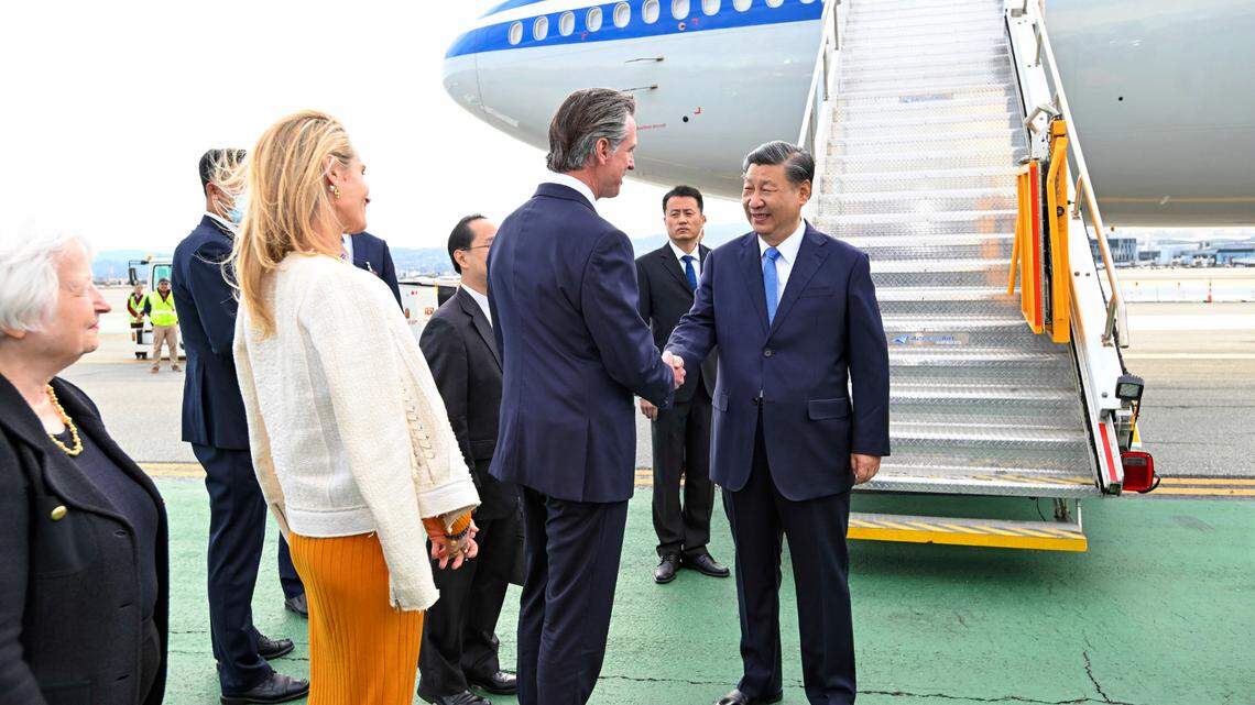 Chinese President Xi Jinping is received by California Gov. Gavin Newsom, First Partner Jennifer Siebel Newsom, U.S. Treasury Secretary Janet Yellen and other U.S. representatives at San Francisco International Airport on Nov. 14. Xi visited for a summit with U.S. President Joe Biden and he Asia-Pacific Economic Cooperation meeting.
