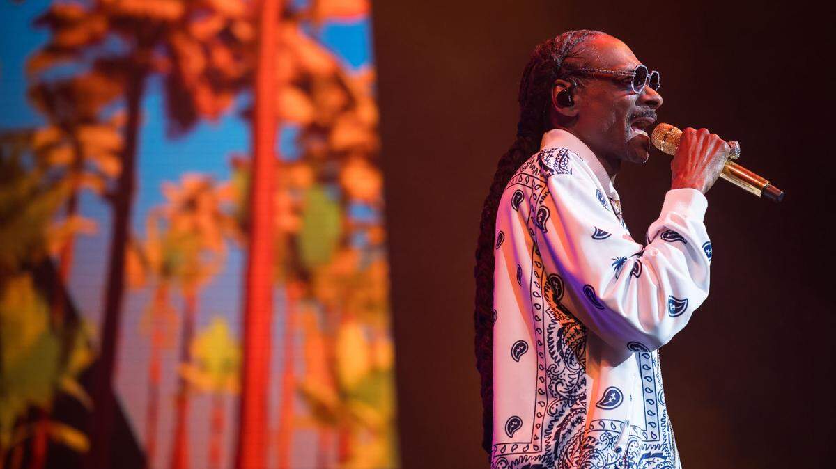 Rap icon Snoop Dogg performs “Nuthin’ but a ‘G’ Thang” from Dr. Dre’s “The Chronic” album at his High School Reunion Tour stop in Sacramento in 2023 at Golden 1 Center. 