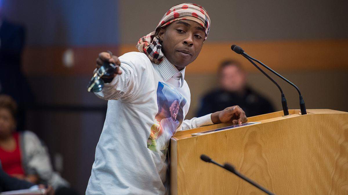 Stevante Clark speaks to the Sacramento City Council on April 10.