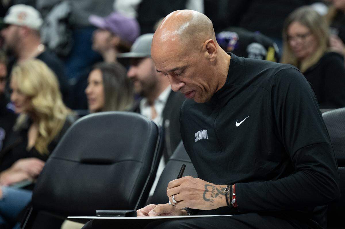Sacramento Kings interim head coach Doug Christie works on plays before an NBA game against the Washington Wizards at Golden 1 Center on Sunday, Jan. 19, 2025, in Sacramento.