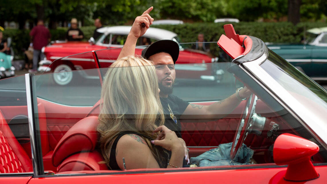 Sacramento cambia el nombre de una calle a ‘Lowrider Lane,’ honrando la cultura de ‘cruising’