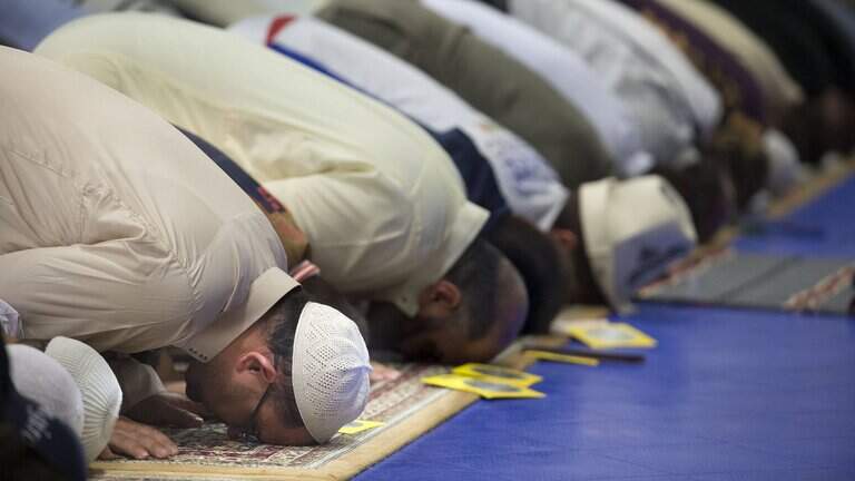CA bill would make two Islamic holidays eligible for state workers’ holiday credit