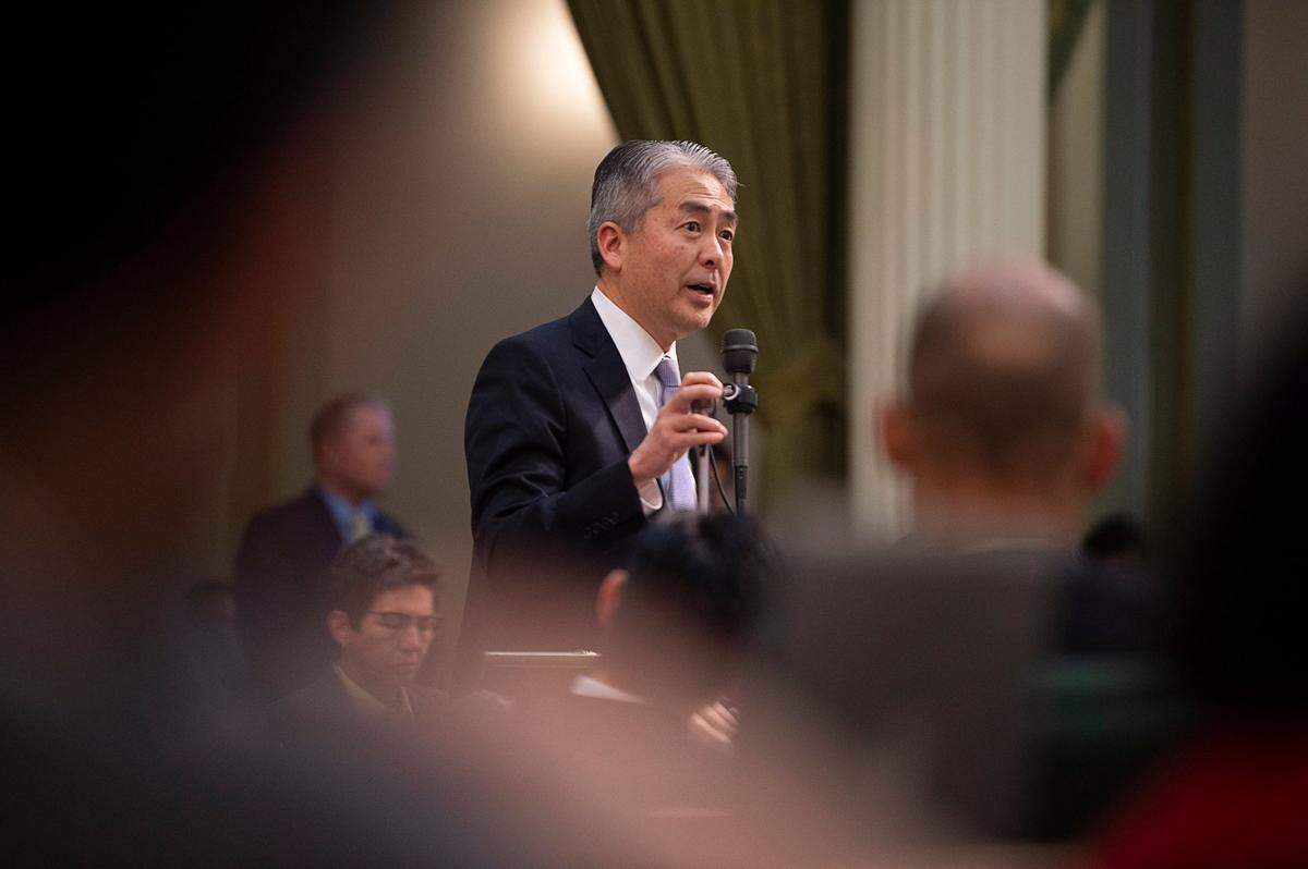Assemblyman Al Muratsuchi, D-Torrance, speaks before the passage of HR 77, a resolution he introduced that apologizes for California’s role in supporting the incarceration of 120,000 Japanese Americans during World War II.