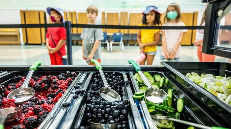 Sac City food worker’s paychecks delayed amid confusion over fiscal solvency plan