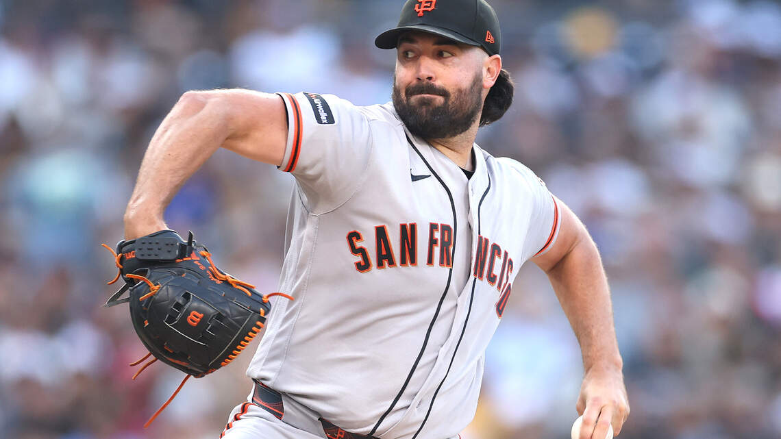 San Francisco Giants deal pitcher Robbie Ray for 2 top prospects as deadline nears