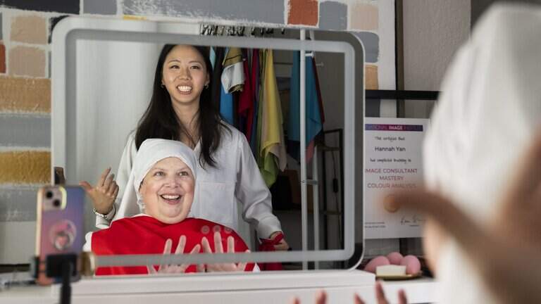 Don’t know what looks best? Sacramento business helps find your colors and confidence