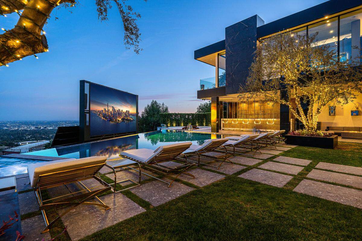 La Fin provides extraordinary outdoor entertainment possibilities.