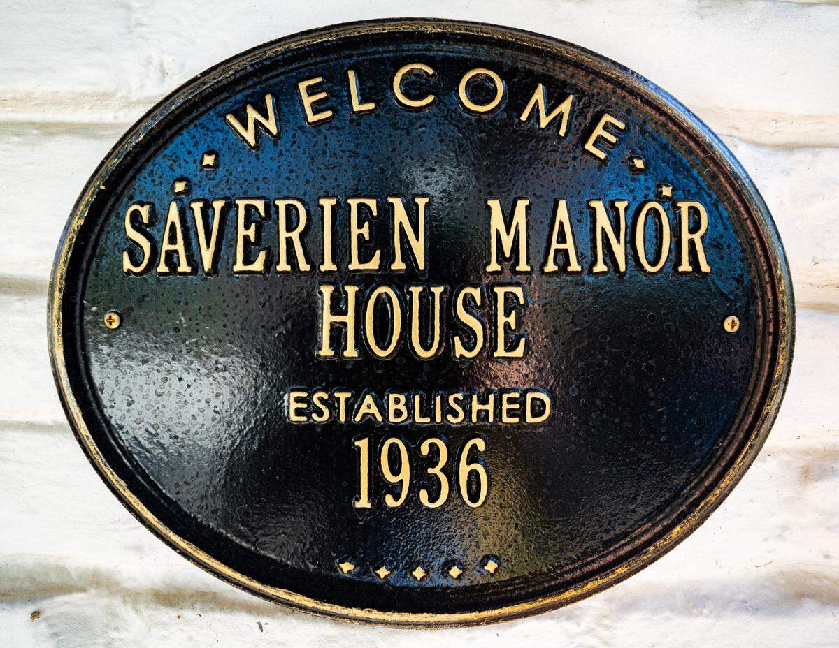 Saverien Manor is one of Sacramento’s finest historic homes and has a plaque to show for it, October 26, 2022.