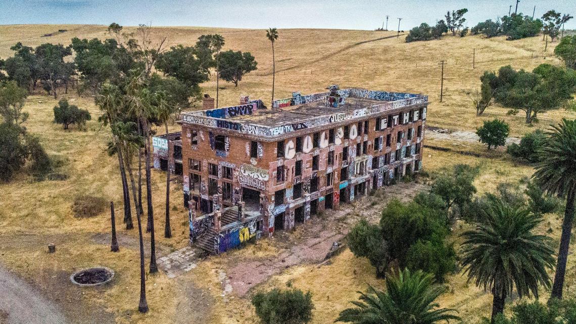 Abandoned Northern California hotel once served as WWII interrogation center