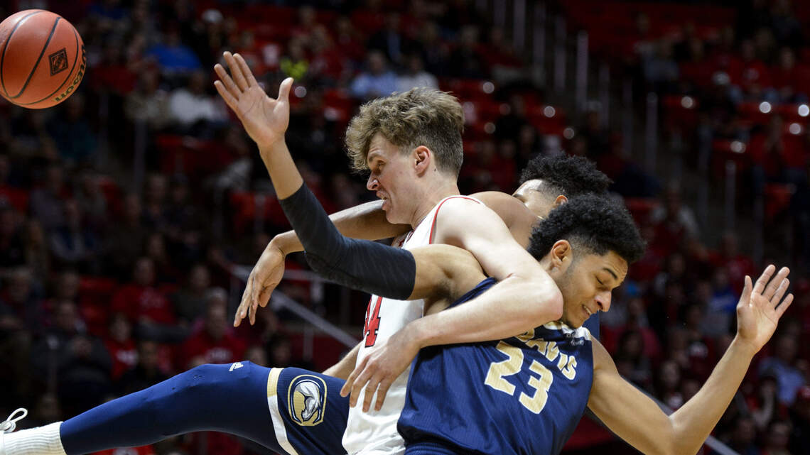 UC Davis men can't hold off Utah in NIT opener