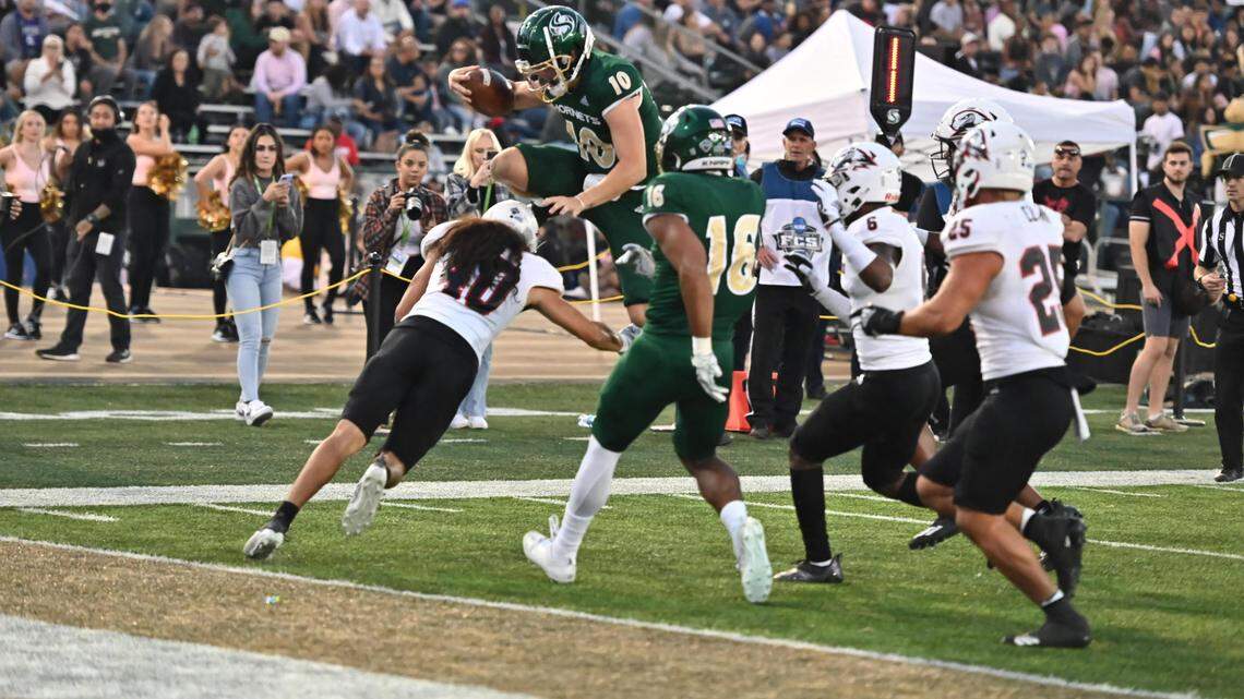 Sacramento State quarterback Asher O’Hara soared into the end zone in Saturday’s 41–20 victory over Southern Utah.