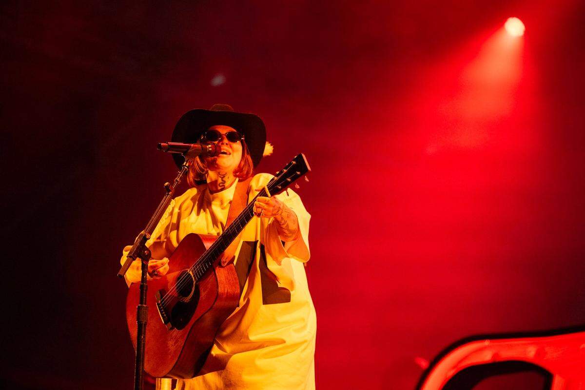 Elle King performs during the GoldenSky Country Music Festival at Discovery Park in Sacramento on Friday, Oct. 18, 2024.