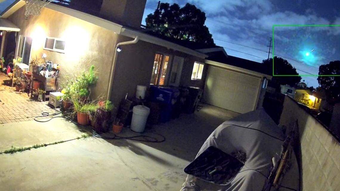 A mysterious fireball blazes across the night sky over San Diego, with sightings also reported in Los Angeles and Arizona, videos show.