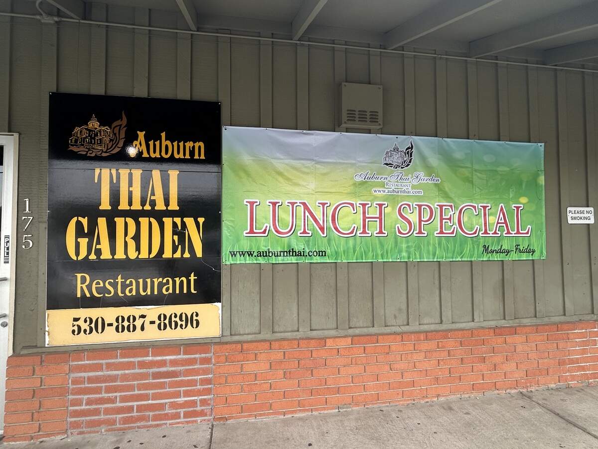 Sacramento Bee reporter Veronica Fernandez-Alvarado visited Auburn Thai Garden Restaurant at 175 Palm Ave. to try the restaurant’s popular lunch special.