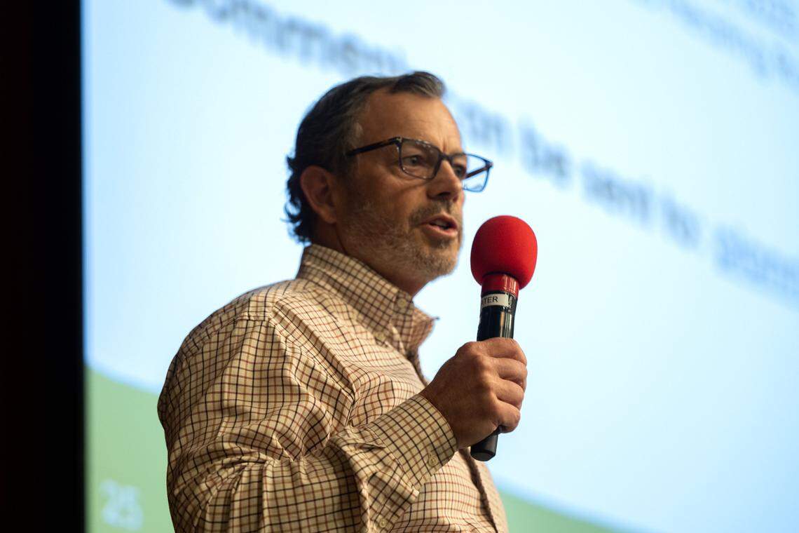 Milo Terzich from USA Properties Fund presents the proposed Hope Way Apartments affordable housing project in Penryn during a community meeting on Oct. 1 at Del Oro High School.