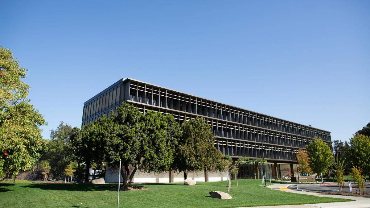 Sacramento-based firm Dreyfuss + Blackford Architecture designed the SMUD headquarters building and asked artist Wayne Thiebaud to create a mural. SMUD and U.S. Rep. Doris Matsui, D-Sacramento, on Thursday announced $3 million to electrify up to 300 homes in Meadowview.