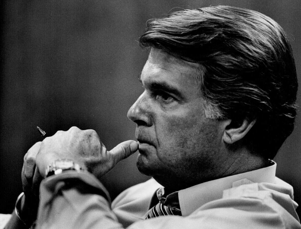 KCRA anchor Stan Atkinson prepares for a newscast in 1986.