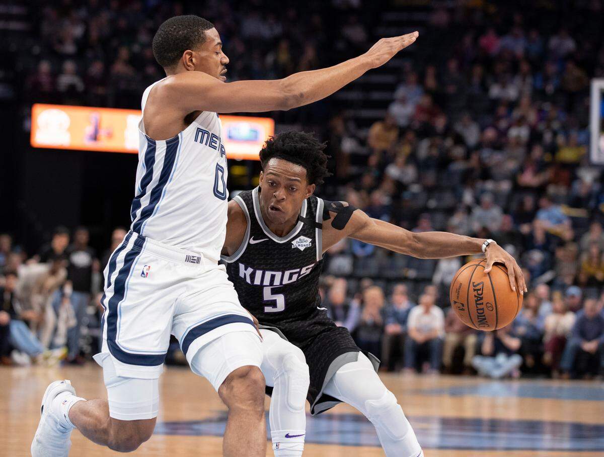 De’Aaron Fox (5) has one season remaining on his rookie contract and could be in line for a massive payday later this year.