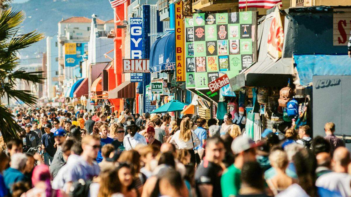 Data released by the state Department of Finance on Tuesday show that Californiaâs population declined by an estimated 37,203 between July 2022 and July 2023, a far smaller drop than the previous two years. An estimated 39.1 million people call the Golden State home.