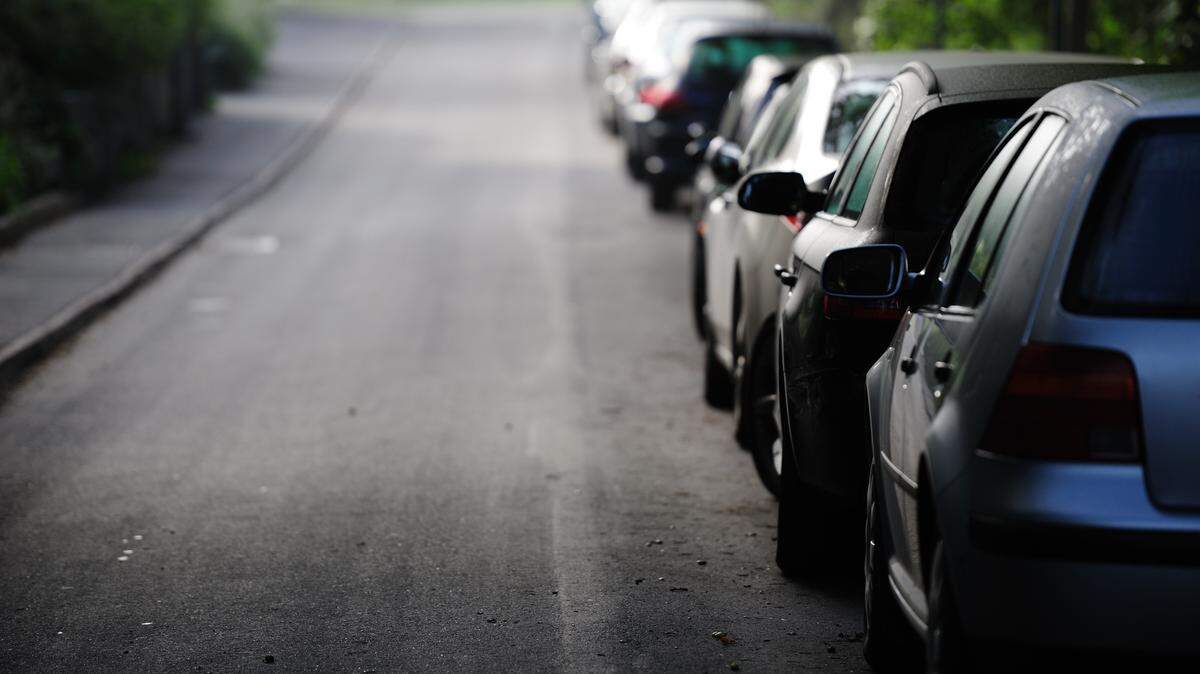 Sacramento faces a $66.2M deficit as council extends meter hours and raises rates, risking downtown businesses, commuters and visits to Crocker Art Museum.