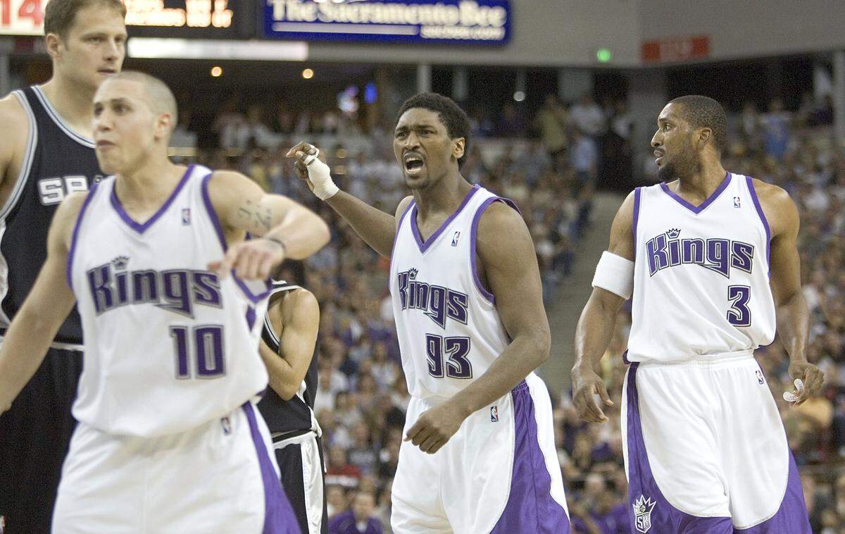 Kings forward Ron Artest can’t believe a call in the third quarter of Game 6 of the first round of Western Conference playoff series between the Sacramento Kings and San Antonio Spurs at Arco Arena on Friday, May 5, 2006.
