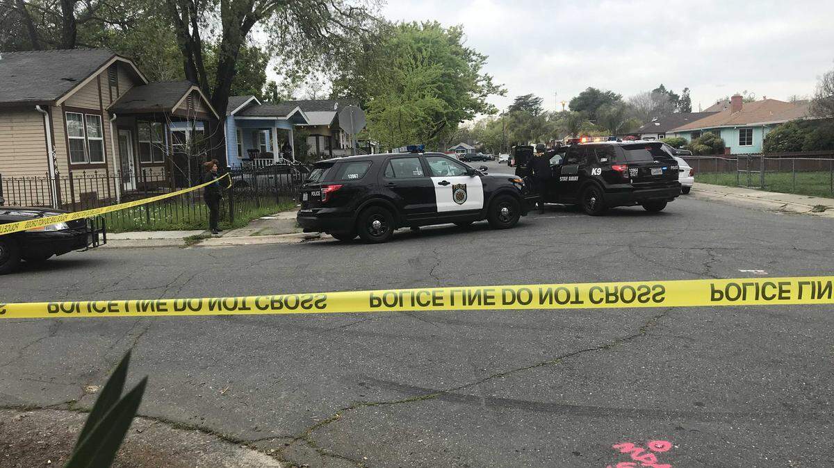 Sacramento police officers were searching for a “possibly armed suspect” Wednesday afternoon April 8, 2020, in the 4000 block of Broadway in North Oak Park.