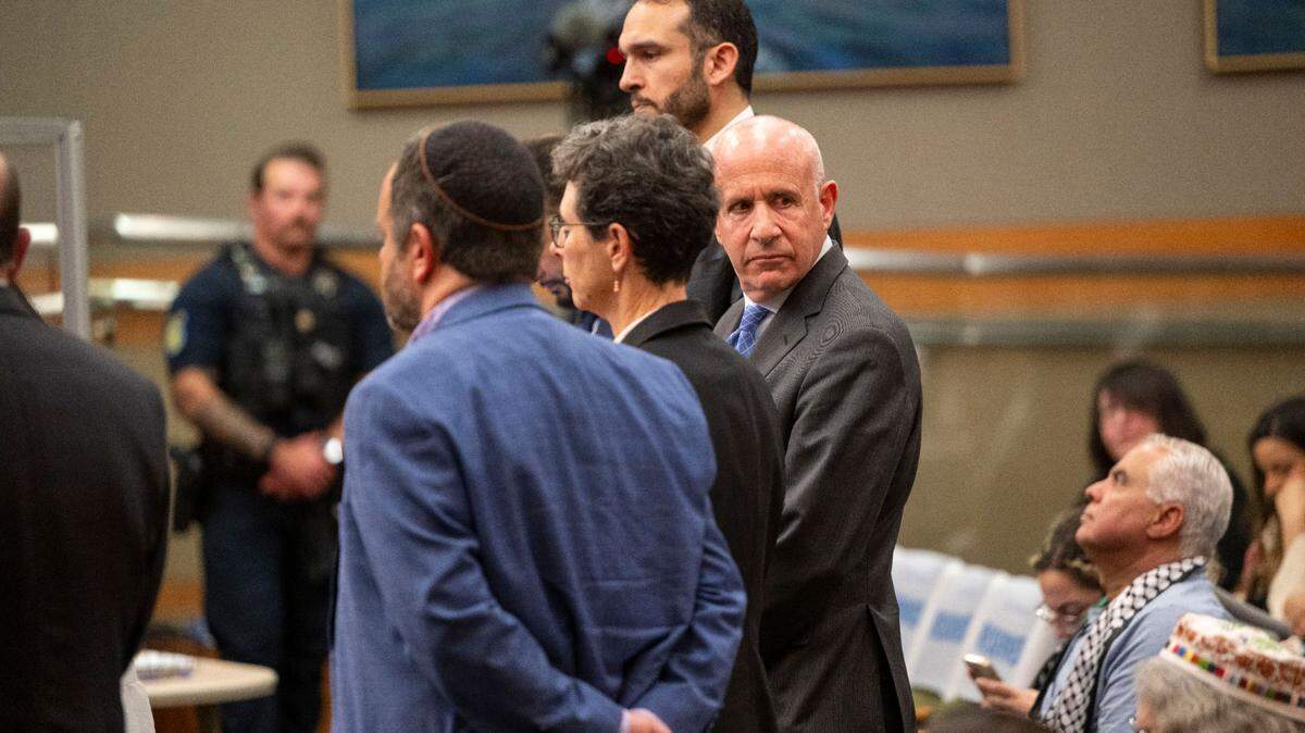 Sacramento Mayor Darrell Steinberg is flanked by local leaders of Sacramento’s Jewish and Muslim communities while making comments to the City Council to vote Tuesday, March 19, 2024, on a Gaza cease-fire resolution proposed by leaders in Sacramento’s Jewish and Muslim communities.