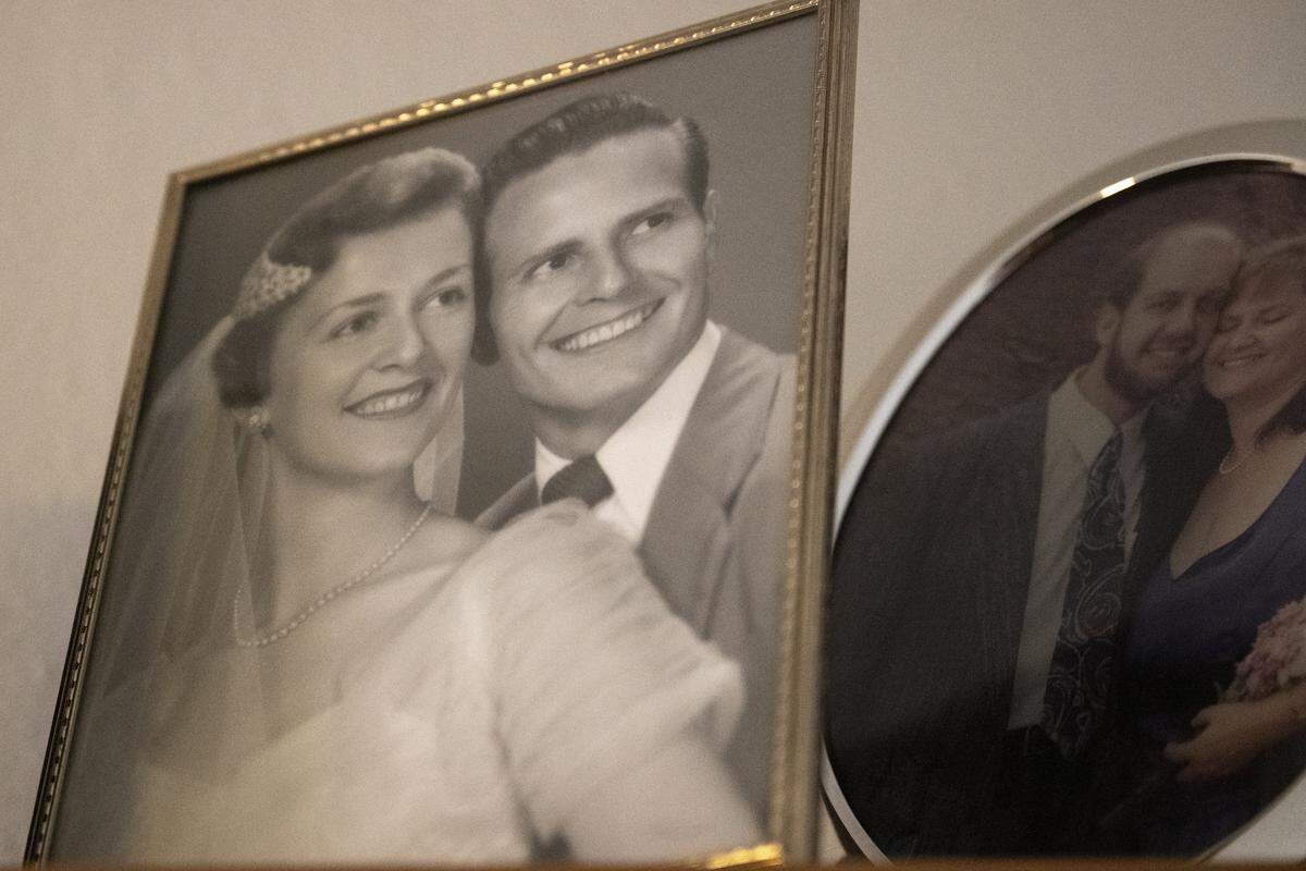 A photo on a shelf in Vern Hill’s Yuba City home shows Vern and his new wife Phyllis when they got married. The couple married only days before the historic flood in Yuba City in 1955.