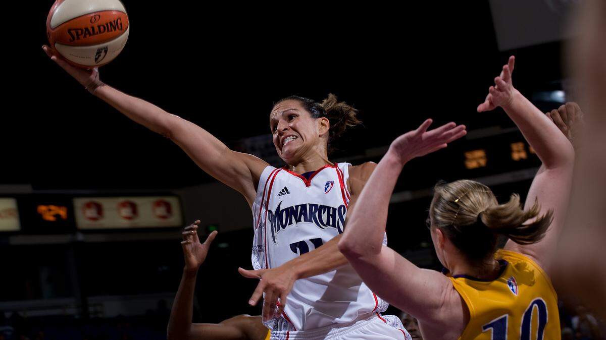 Former Monarchs point guard Ticha Penicheiro is going to the Women’s Basketball Hall of Fame. It was announced Monday that Penicheiro will be part of a seven-woman class to be enshrined on June 8.