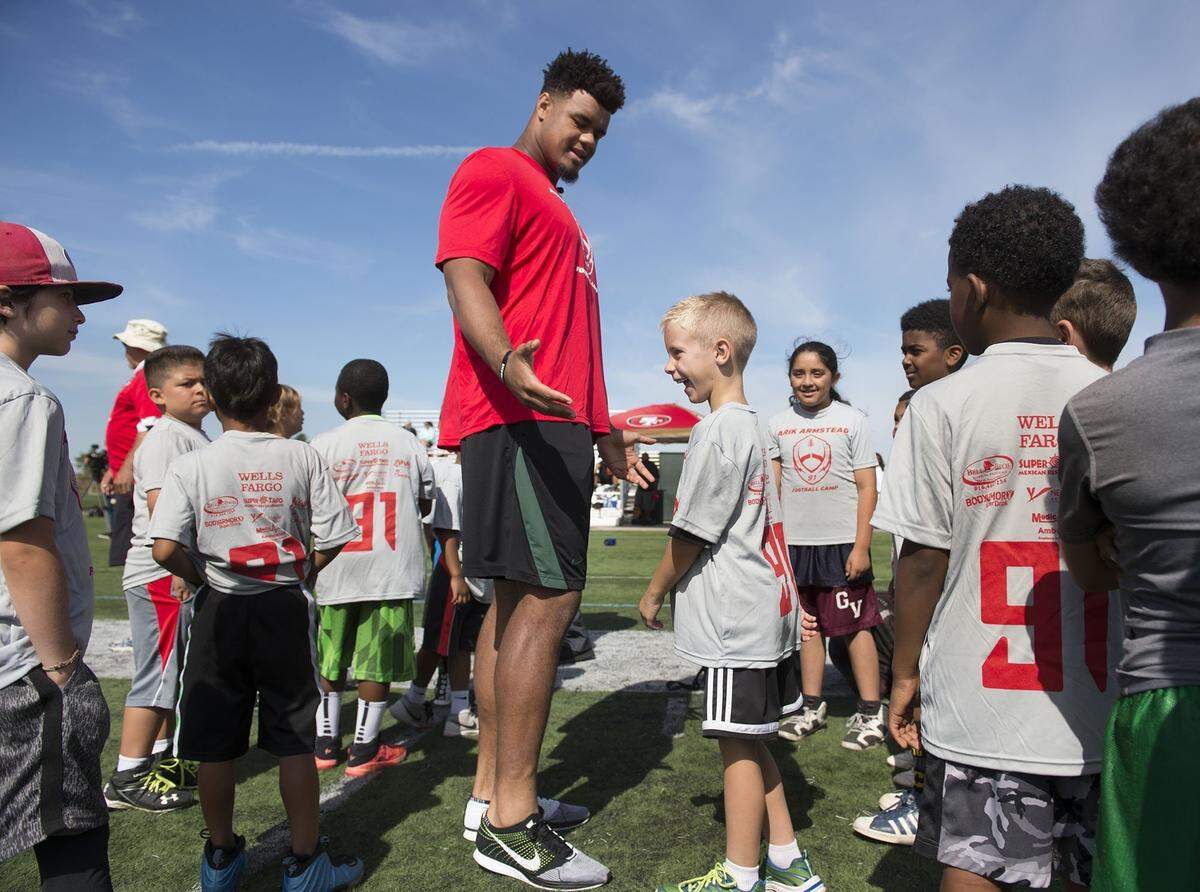 Arik Armstead hosts his first football camp/clinic in Elk Grove in 2016 after joining the NFL.