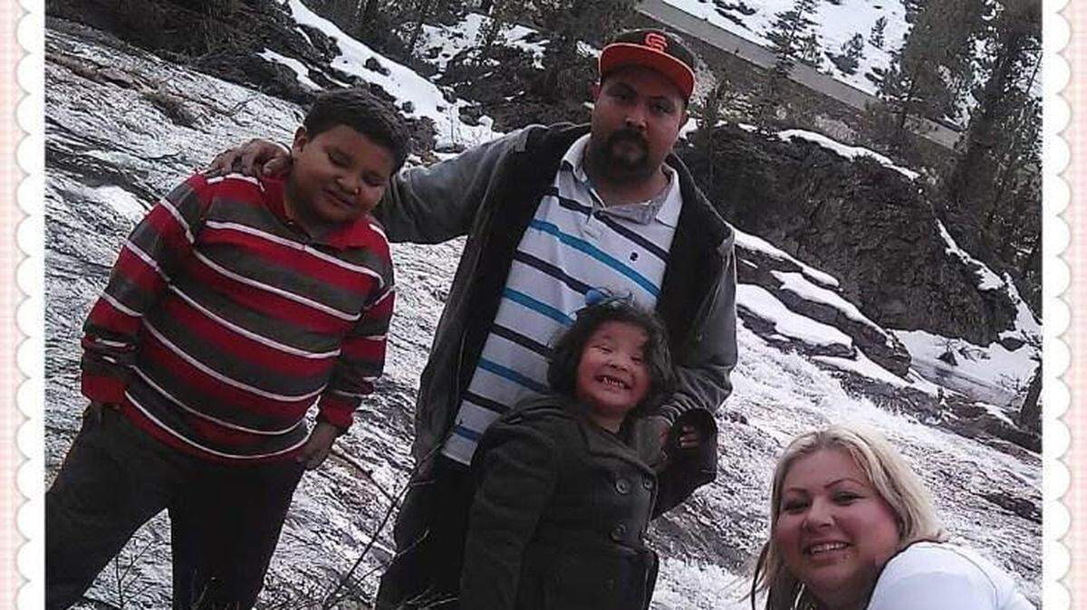 Jose Valladolid Ramirez poses with his wife, Mayra Miranda, and their children, Giovanny and Amayrani Valladolid.