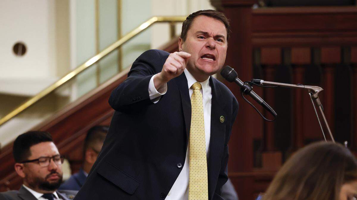SACRAMENTO, CALIFORNIA - AUGUST 21: Republican Assembly member Carl DeMaio speaks during a meeting of the California State Assembly at the California State Capitol on August 21, 2025 in Sacramento, California. In a move to counter Texas House Republicans' plan to redraw the state's congressional maps ahead of the 2026 midterm elections, California Democrats are taking up a proposed constitutional amendment to temporarily redraw their own congressional maps, potentially creating five additional U.S. House seats for their party.  (Photo by Justin Sullivan/Getty Images)