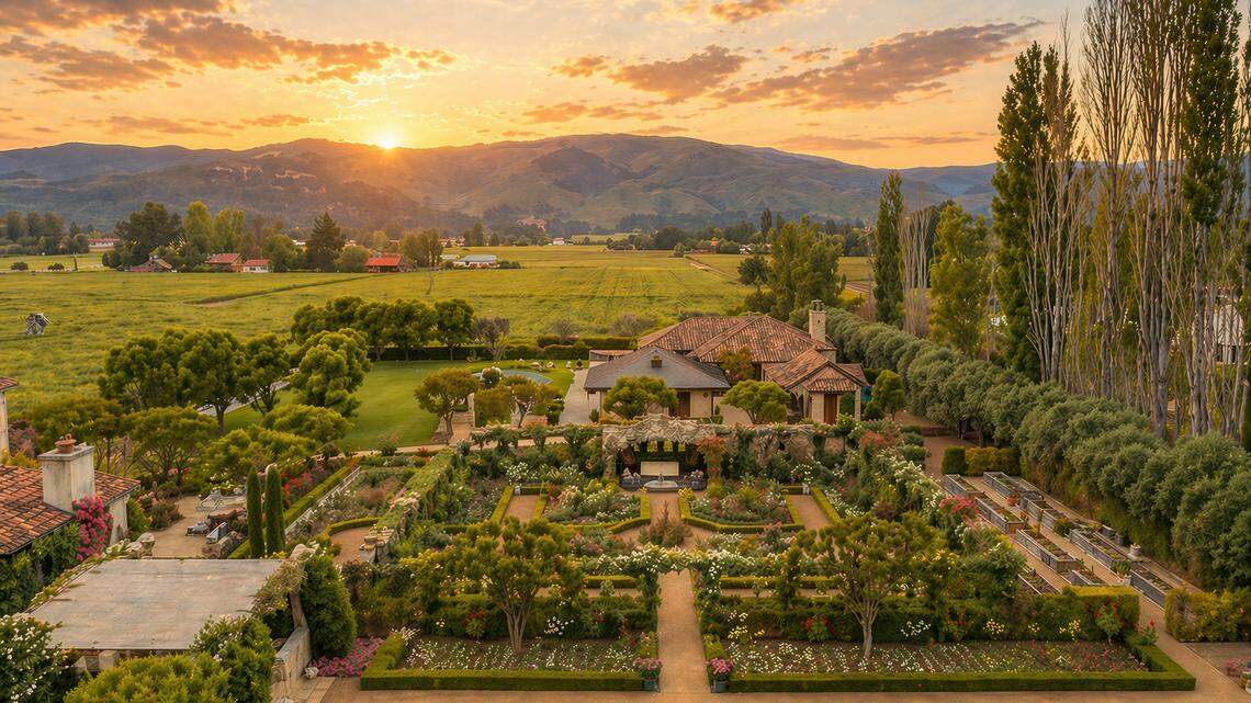 Go inside late San Francisco Giants owner’s Napa Valley vineyard home for sale