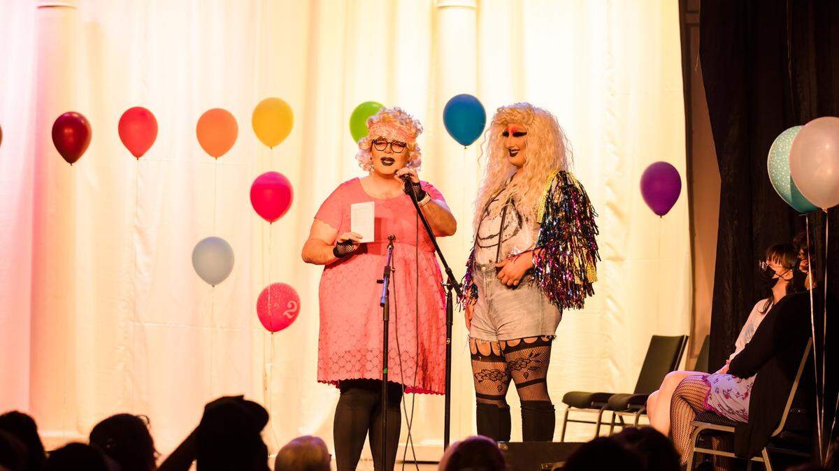 The sold out drag show in Placer County was organized by the Landing Spot, a non-religious support group for LGBTQ youths and their parents that meets monthly at the Loomis Basin Congregational United Church of Christ.