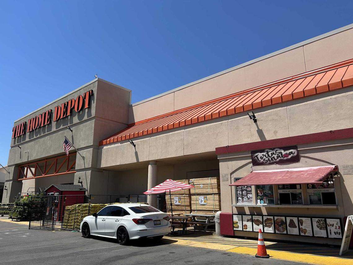 Tortas Sinaloa serves Mexican staples outside the Home Depot store on Florin Road. The restaurant saw a 70% drop in sales after Border Patrol agents arrested 12 people in the parking lot Thursday morning.